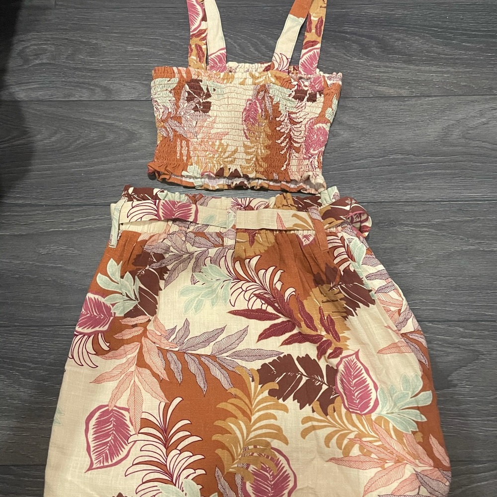 I am selling a matching set from Aeropostale!